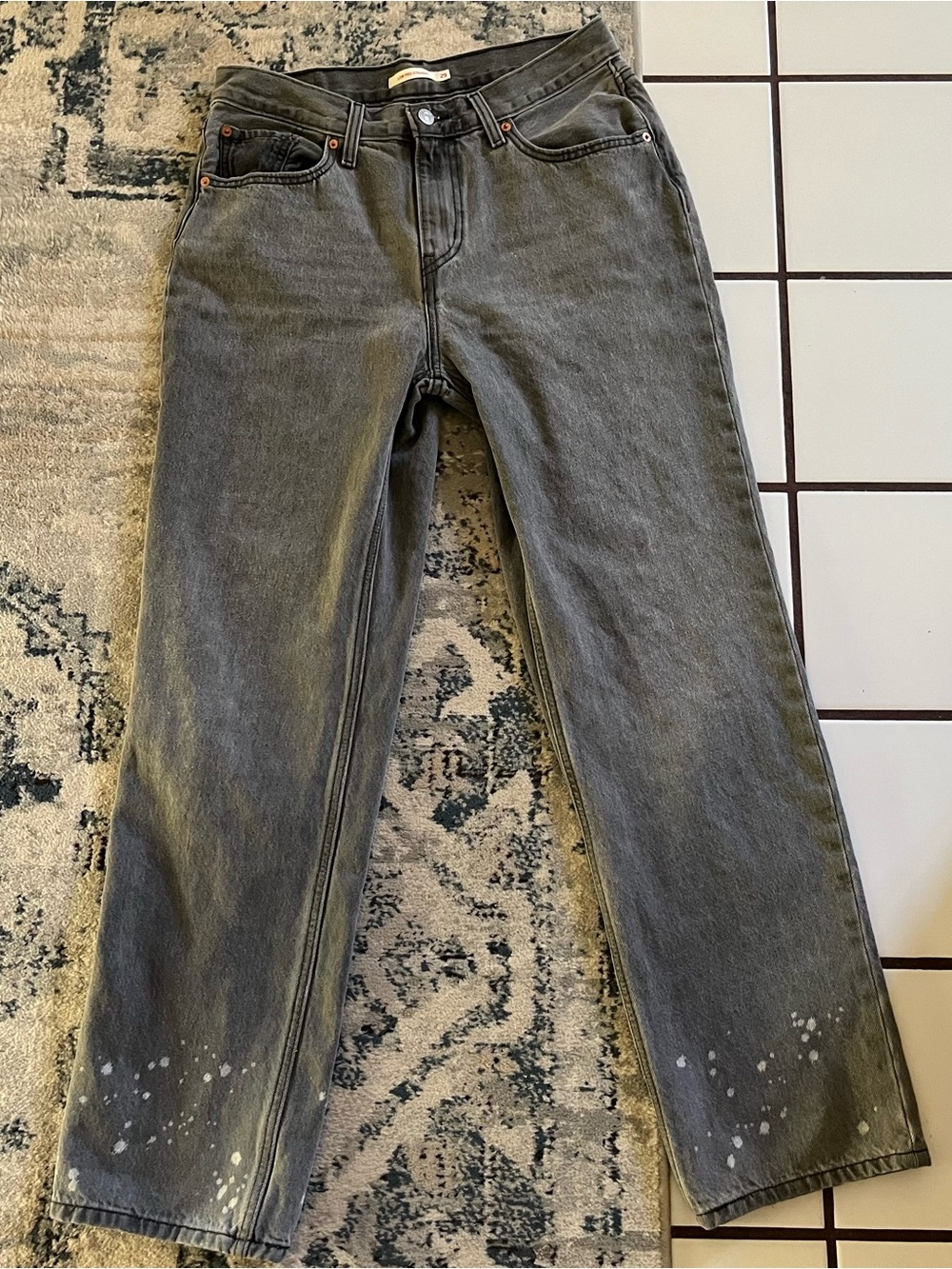 Levi’s Women’s Low Pro Straight Paint Splatter gray jeans size 29